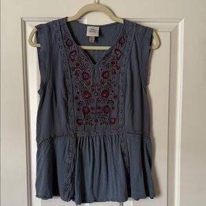 Knox Rose Embroidered Sleeveless Blouse - Dusty Blue and Purple